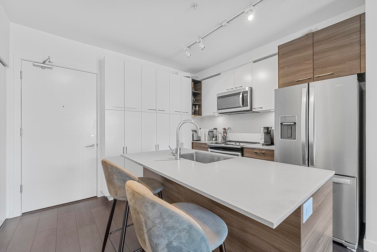 501 - 13963 105 Boulevard, Surrey, V4P 0G1 — photo 3