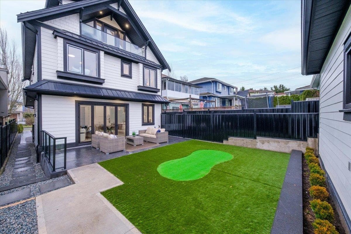 2 - 2750 E 5th Avenue, Vancouver, V5M 1N2 — photo 2