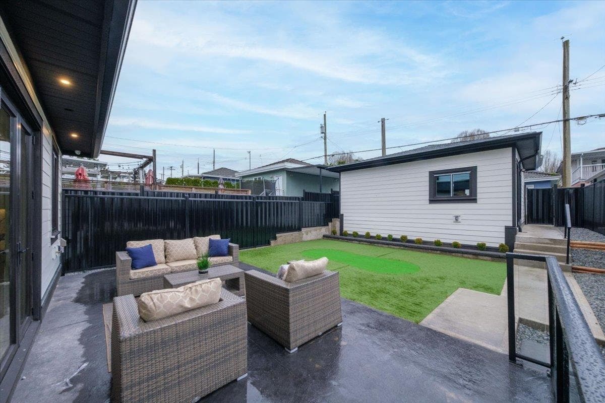 2 - 2750 E 5th Avenue, Vancouver, V5M 1N2 — photo 4