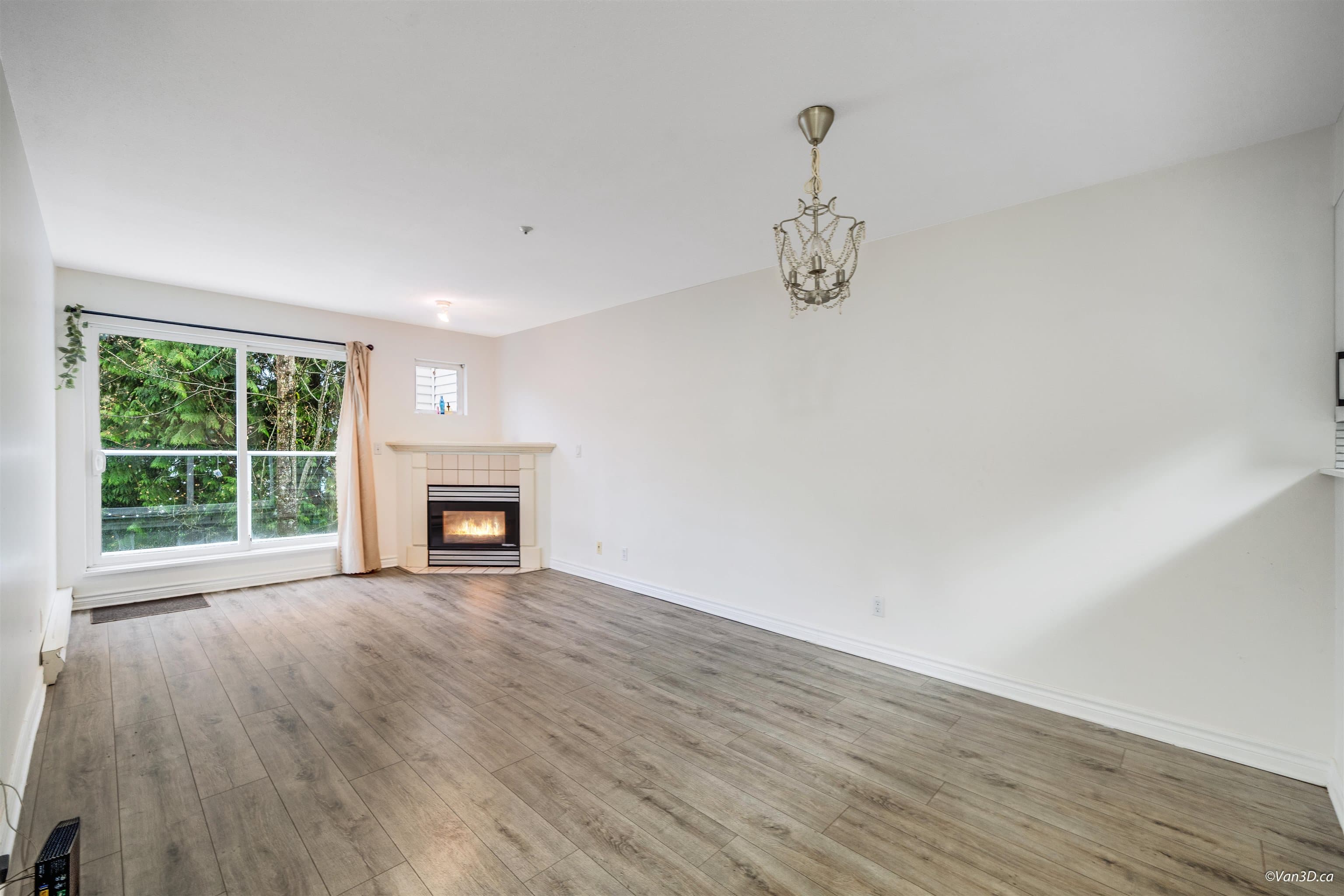C302 - 9848 Whalley Boulevard, Surrey, V3T 5S8 — photo 4