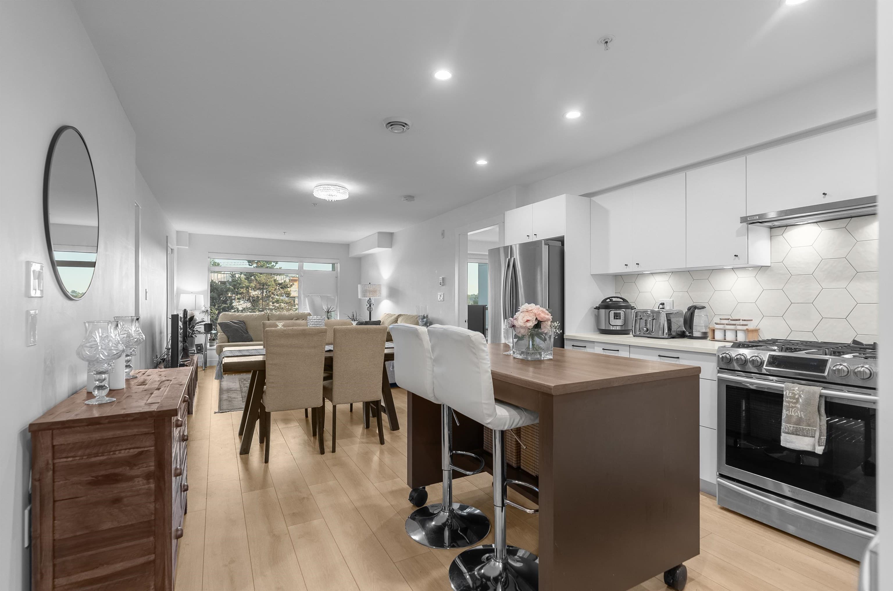 1519 Crown Street, North Vancouver, V7J 1G6 — photo 1