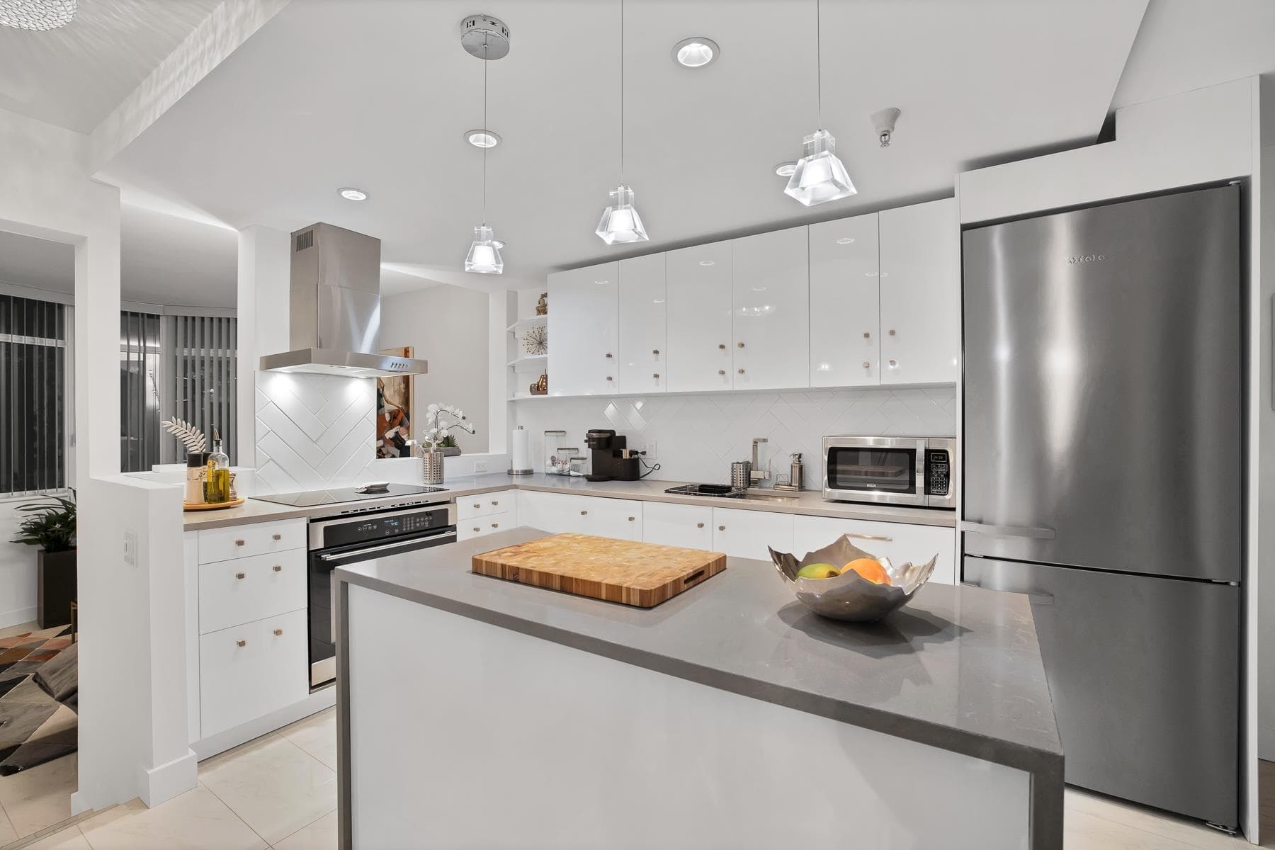 216 - 1166 Melville Street, Vancouver, V6E 4P5 — photo 5