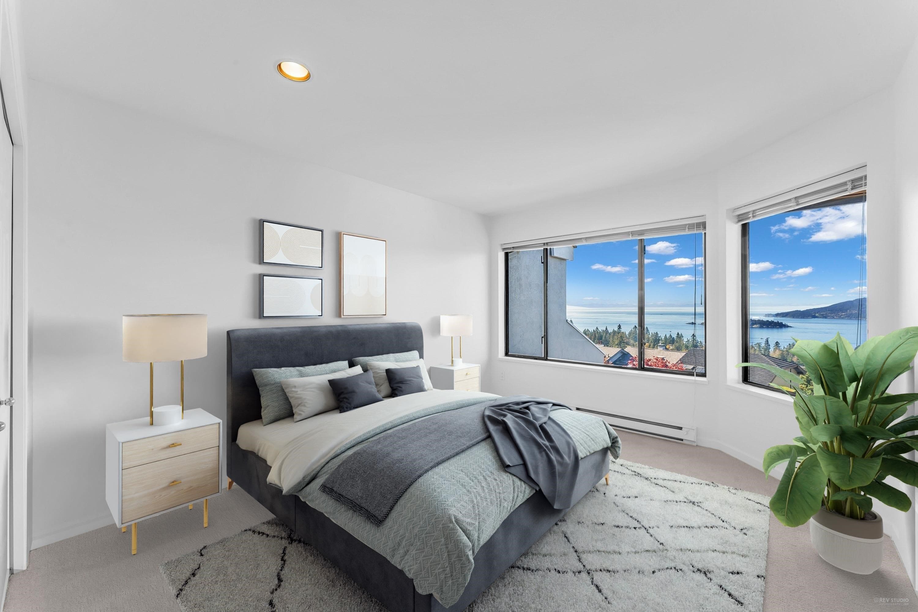 5446 Meadfeild Lane, West Vancouver, V7W 3G3 — photo 5