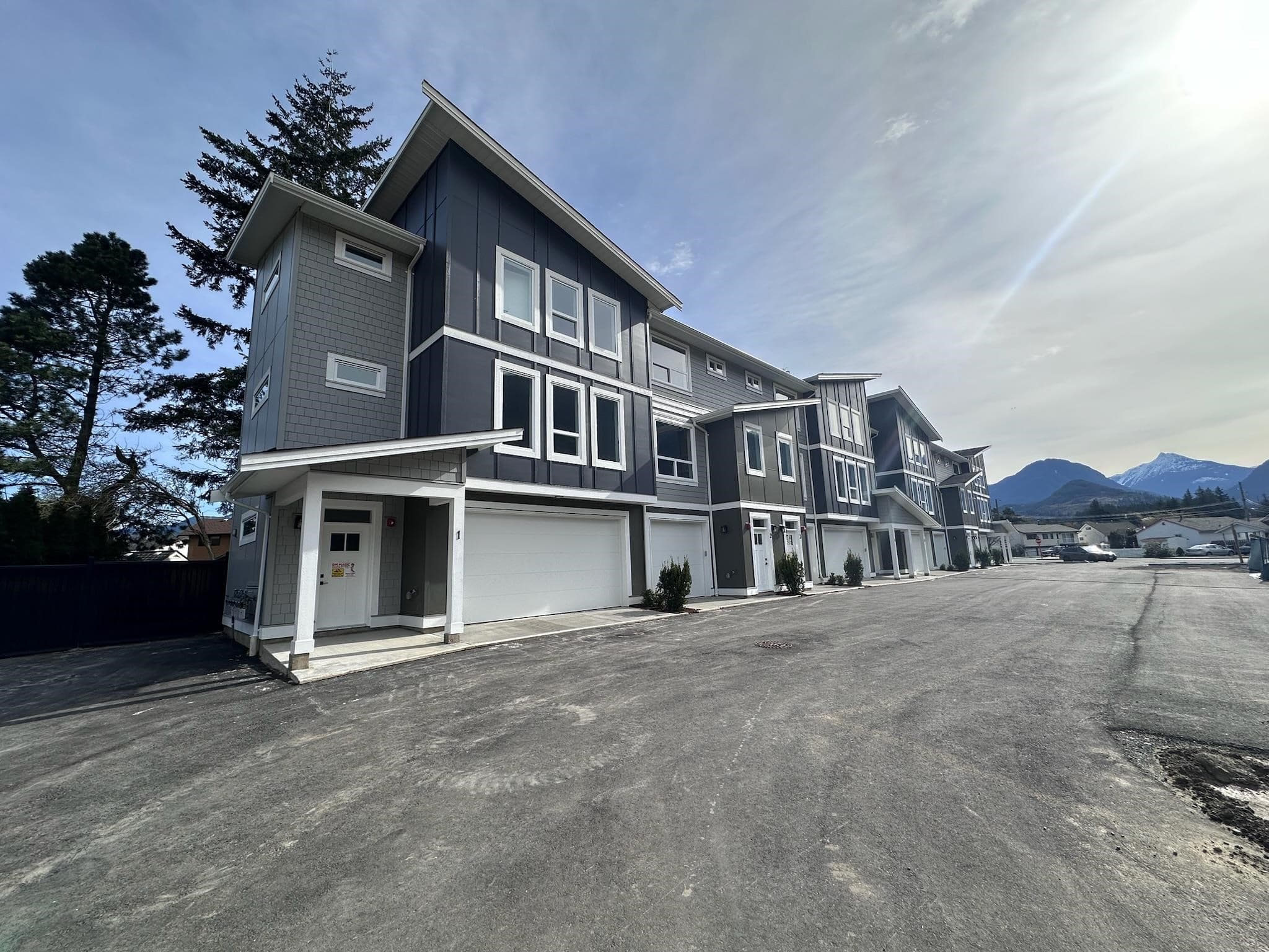 1 - 455 Coquihalla Street, Hope