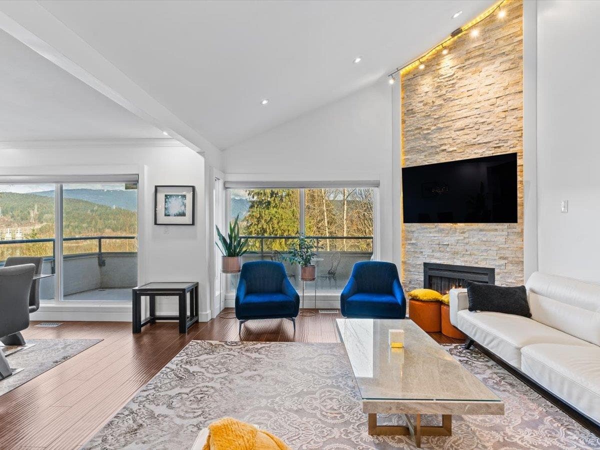 62 Shoreline Circle, Port Moody, V3N 0H2 — photo 3