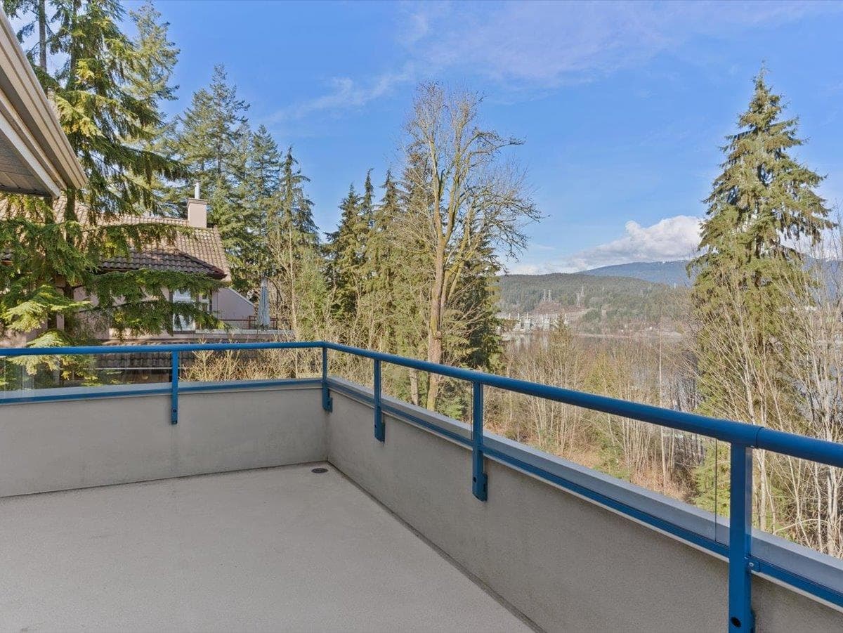 62 Shoreline Circle, Port Moody, V3N 0H2 — photo 5