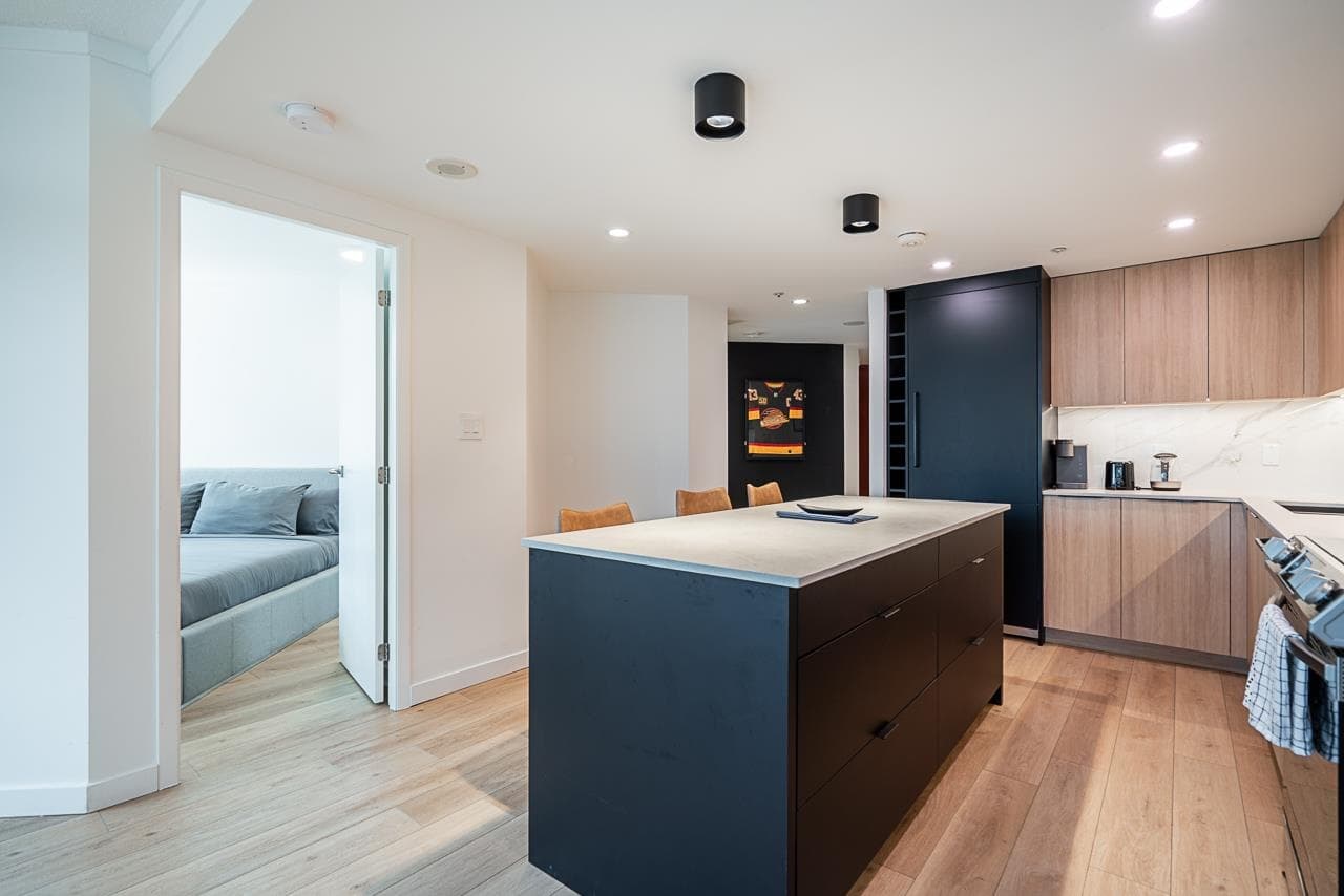 1201 - 1050 Burrard Street, Vancouver, V6Z 2S3 — photo 4
