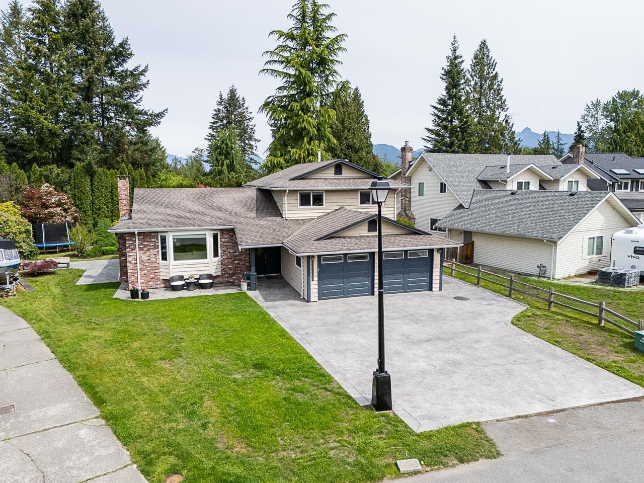 20685 125 Avenue, Maple Ridge, V2X 8N9 — photo 1