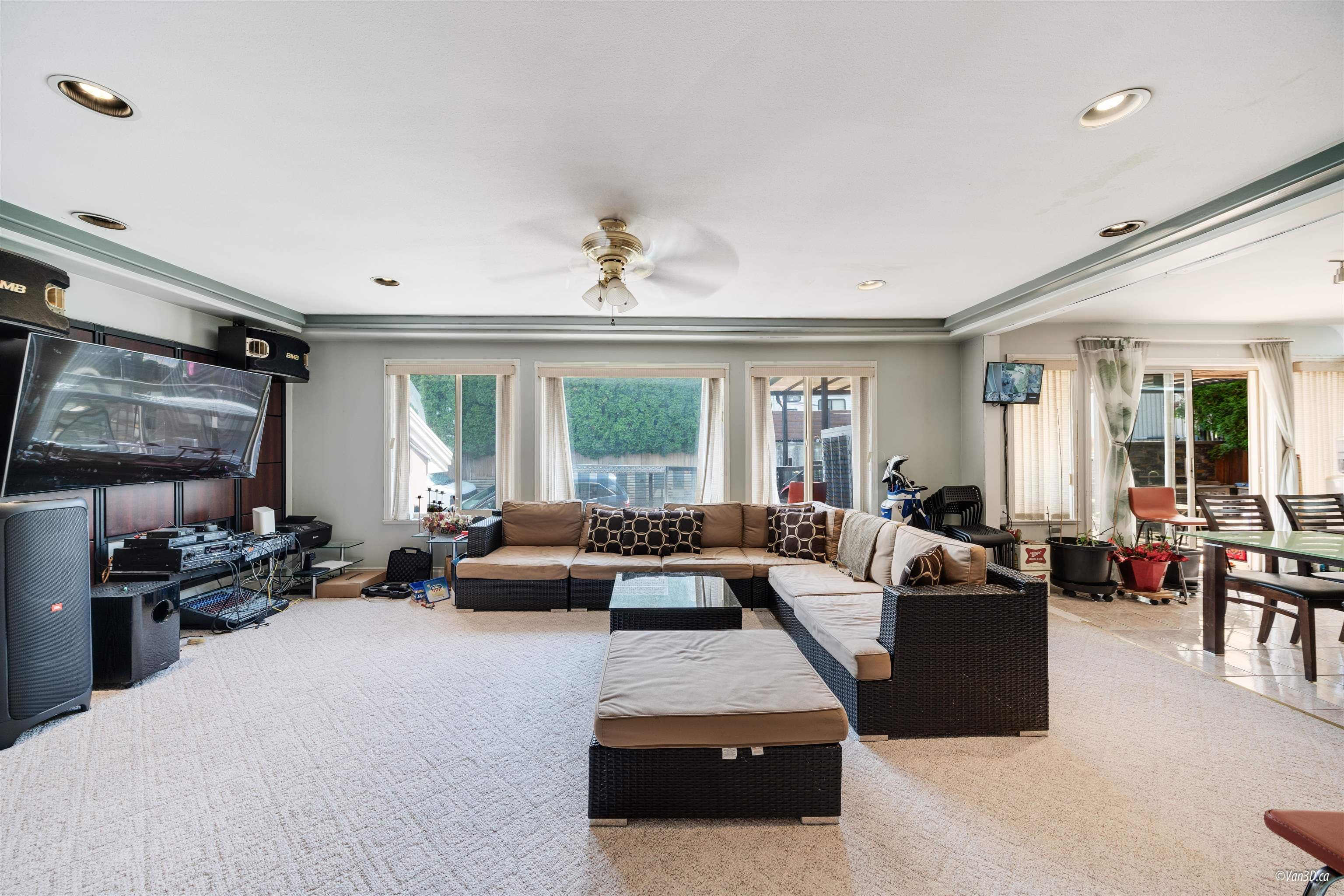 6728 Mason Court, Burnaby, V5E 4J2 — photo 3