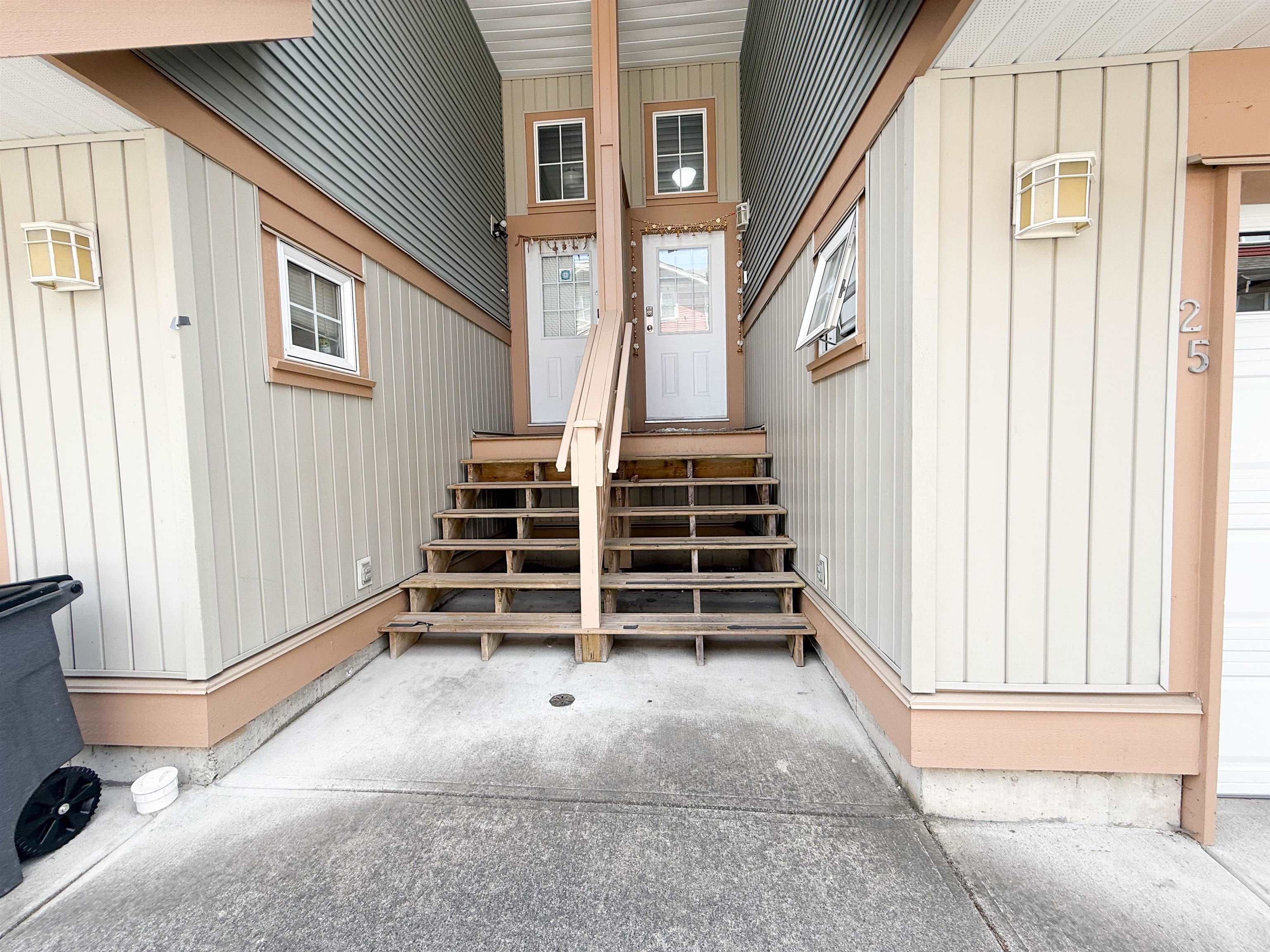 25 - 7518 138 Street, Surrey, V3W 1S1 — photo 2