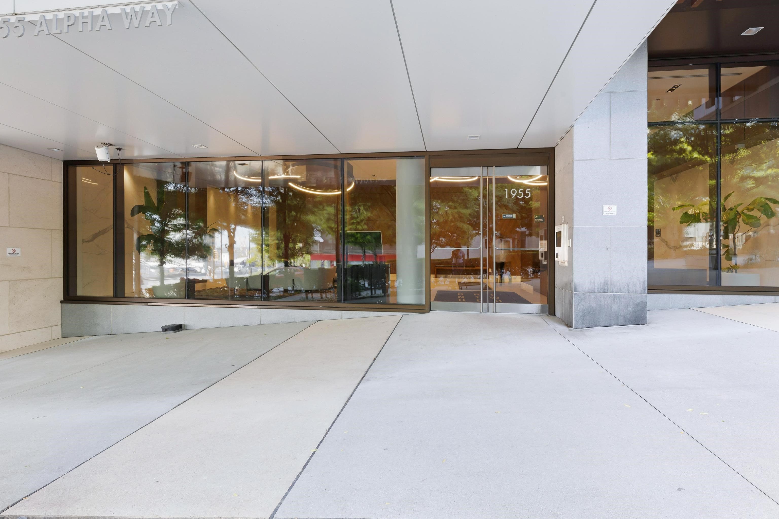 2901 - 1955 Alpha Way, Burnaby, V5C 0K6 — photo 2