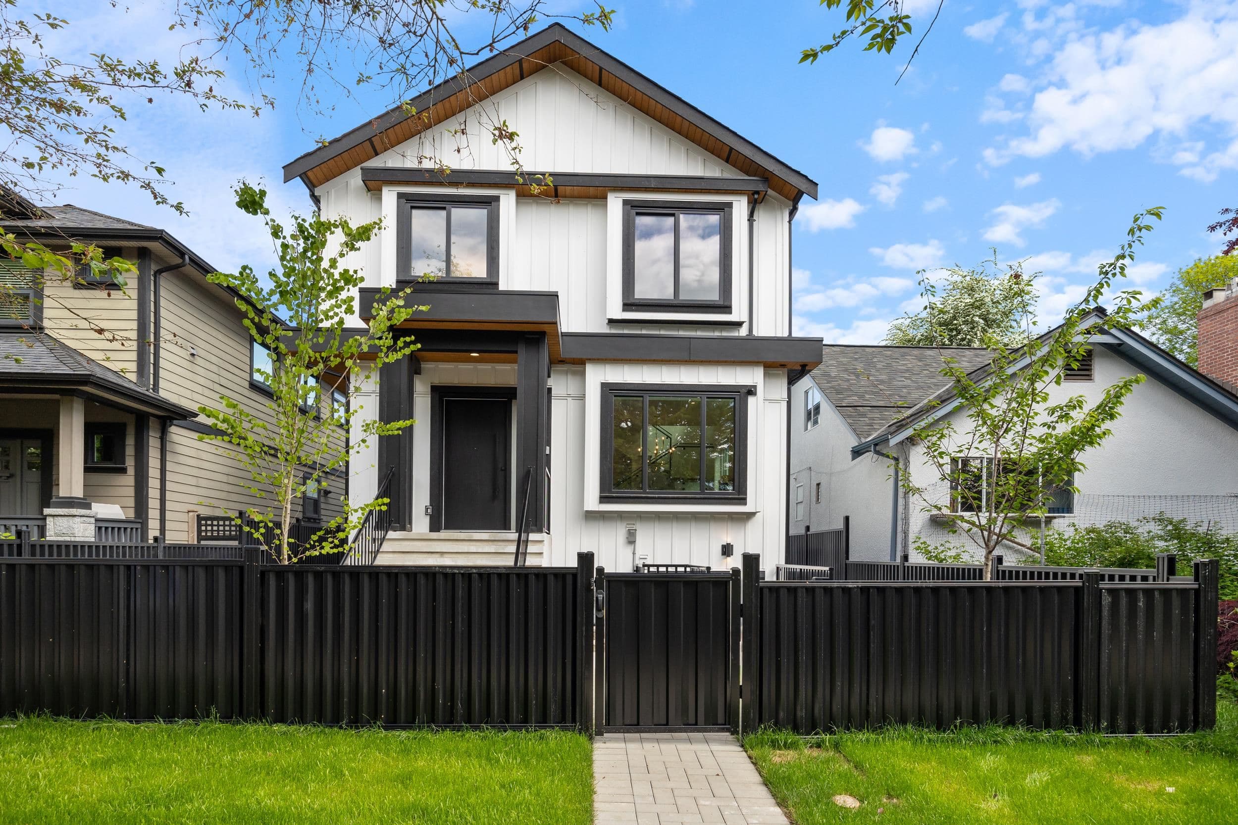 2181 Charles Street, Vancouver