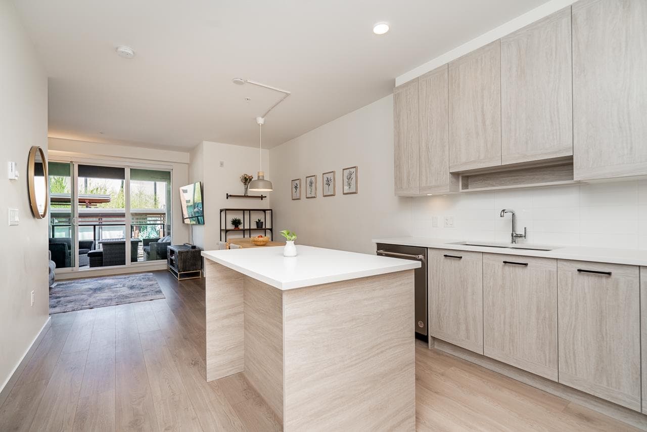 213 - 7579 16th Street, Burnaby, V3N 0H7 — photo 3