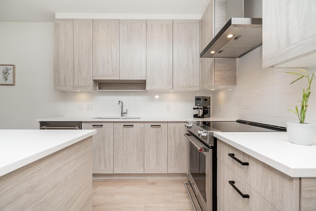 213 - 7579 16th Street, Burnaby, V3N 0H7 — photo 4