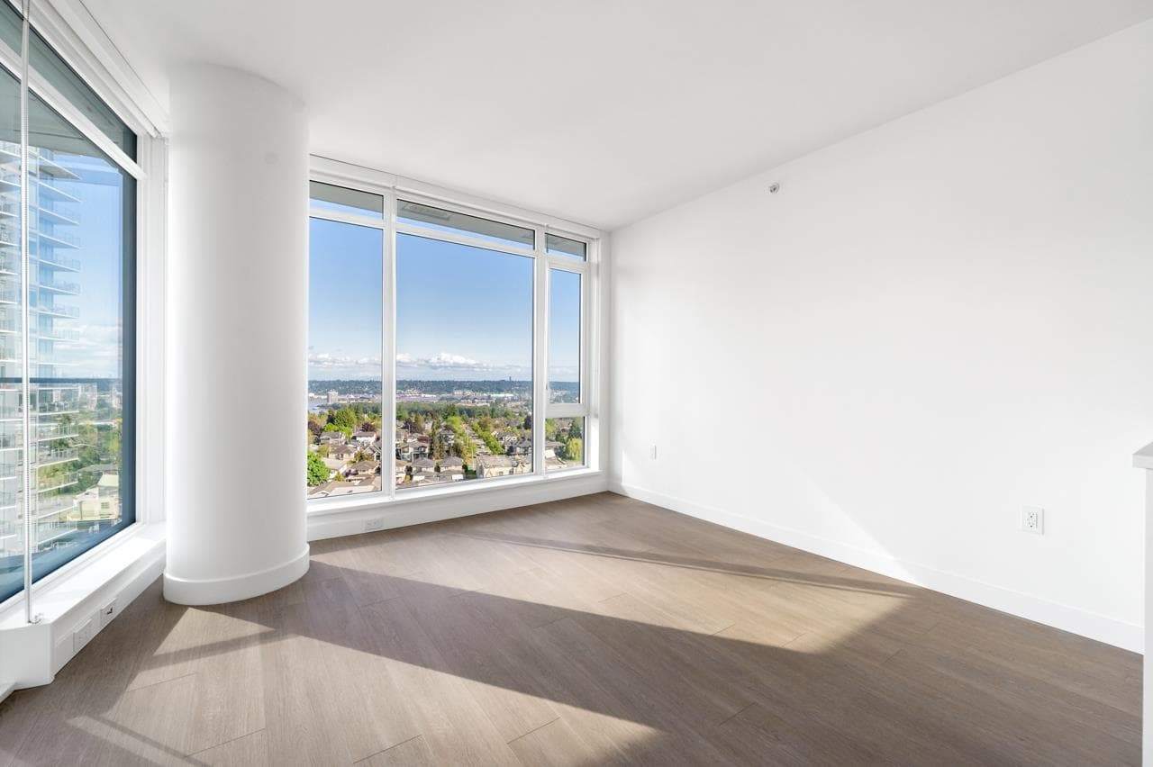 1105 - 7683 Park Crescent, Burnaby, V3N 0J3 — photo 2