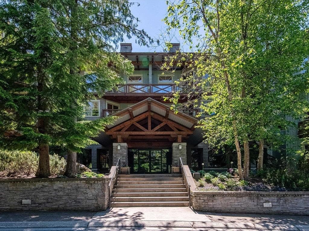 215 G3 - 4653 Blackcomb Way, Whistler, V8E 0Y9 — photo 2
