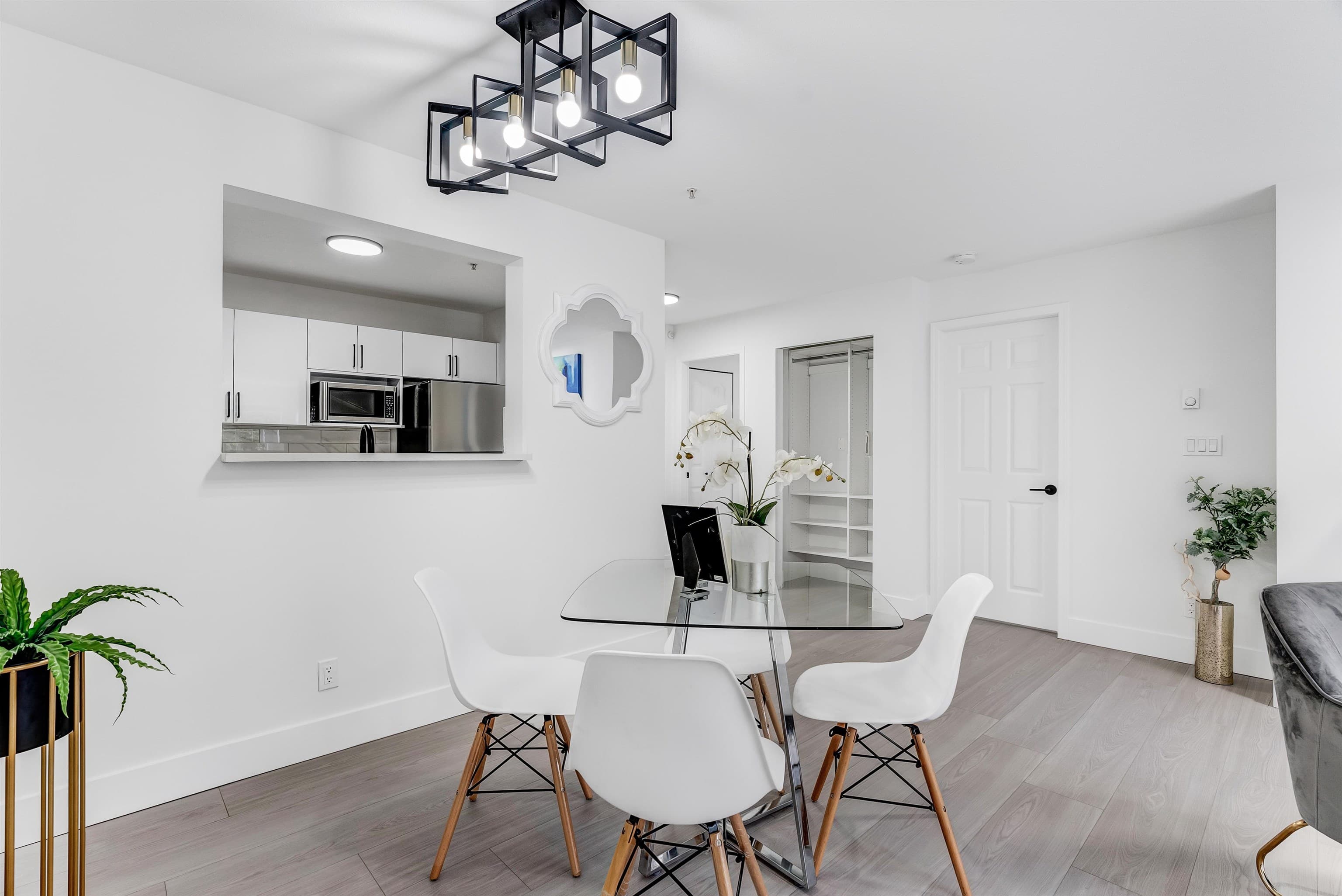 218 - 15268 105 Avenue, Surrey, V3R 0W8 — photo 4