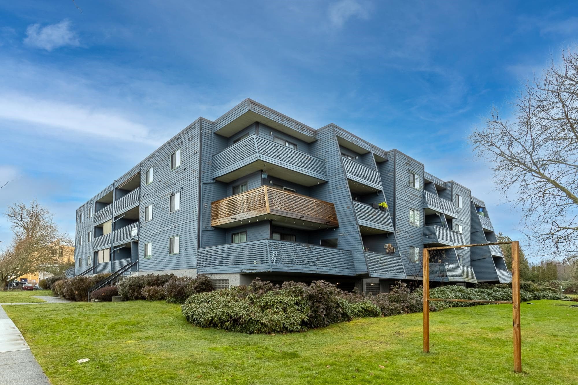 113 - 5906 176a Street, Surrey, V3S 4H7 — photo 1