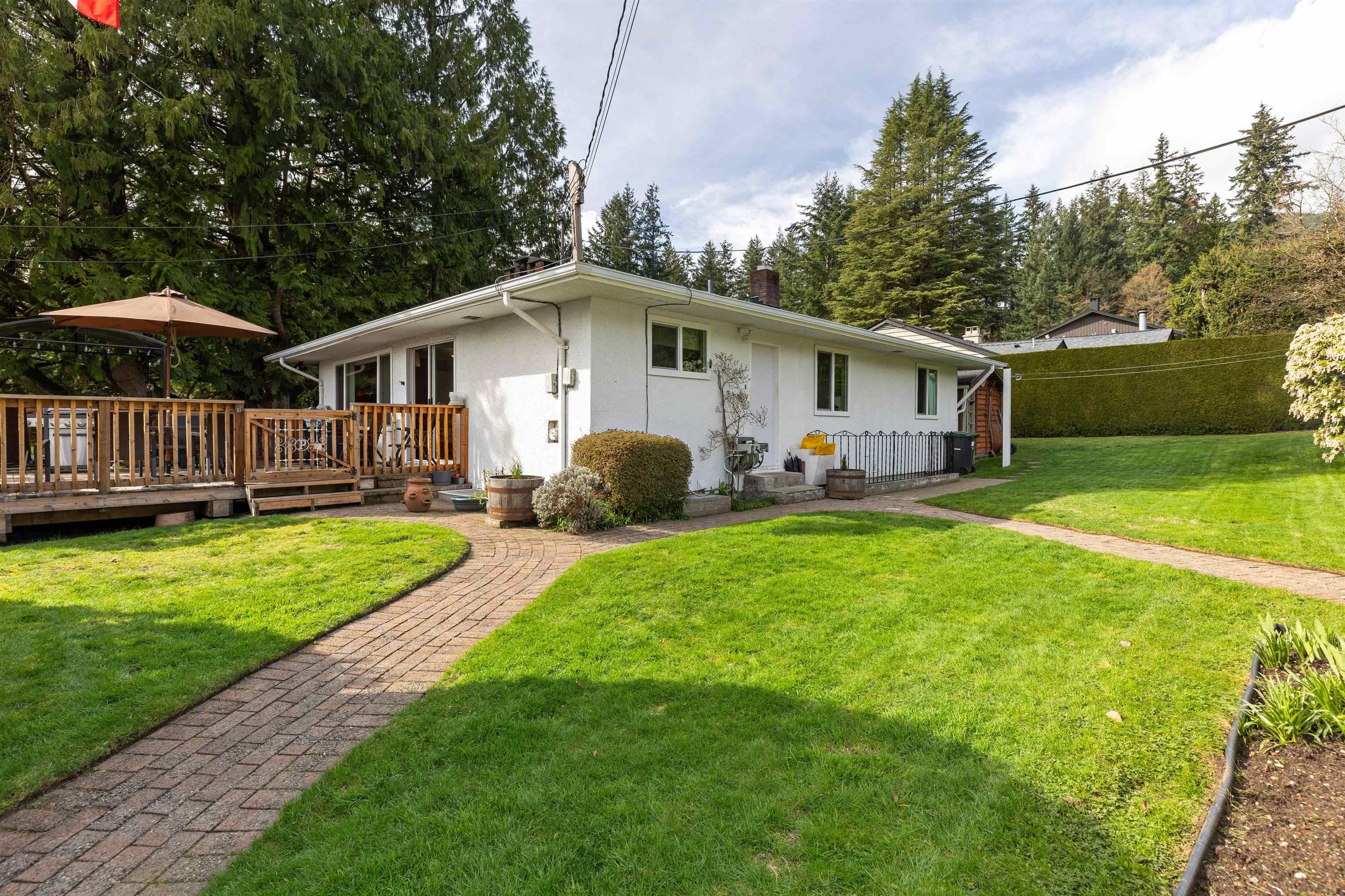 3820 Calder Avenue, North Vancouver