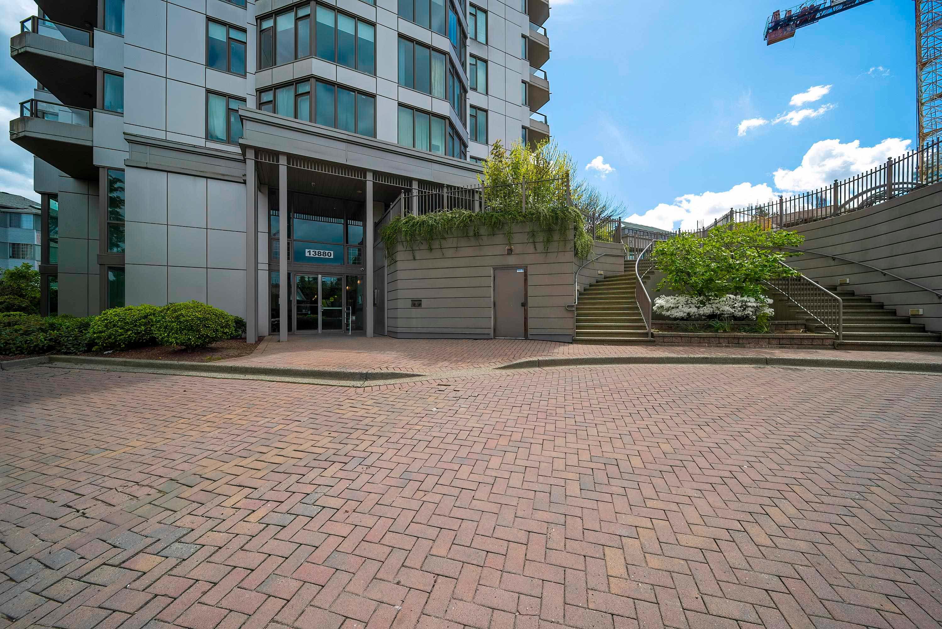 405 - 13880 101 Avenue, Surrey, V3T 5T1 — photo 2