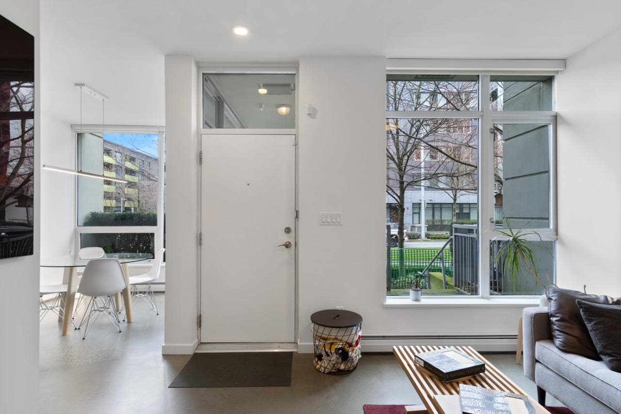 128 W 1st Avenue, Vancouver, V5Y 0H5 — photo 2
