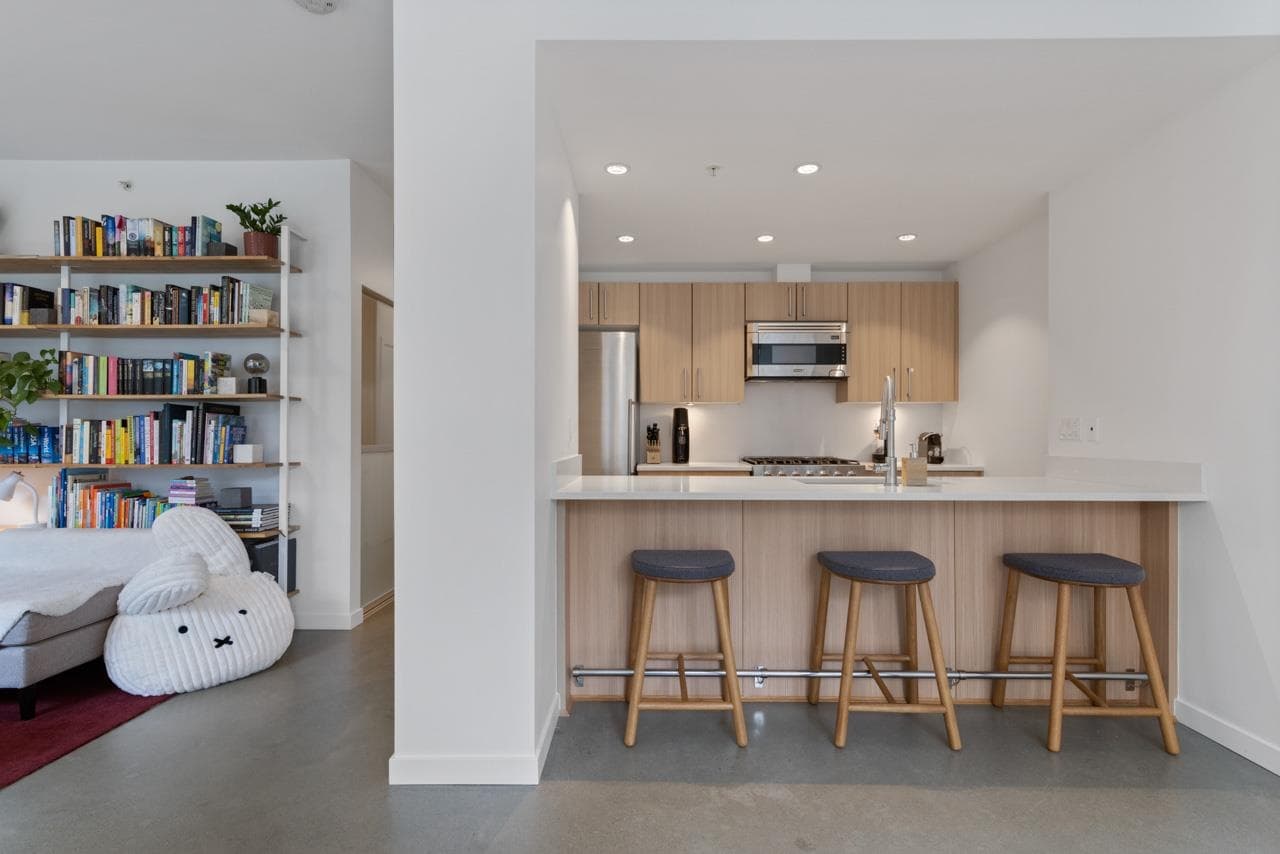 128 W 1st Avenue, Vancouver, V5Y 0H5 — photo 3