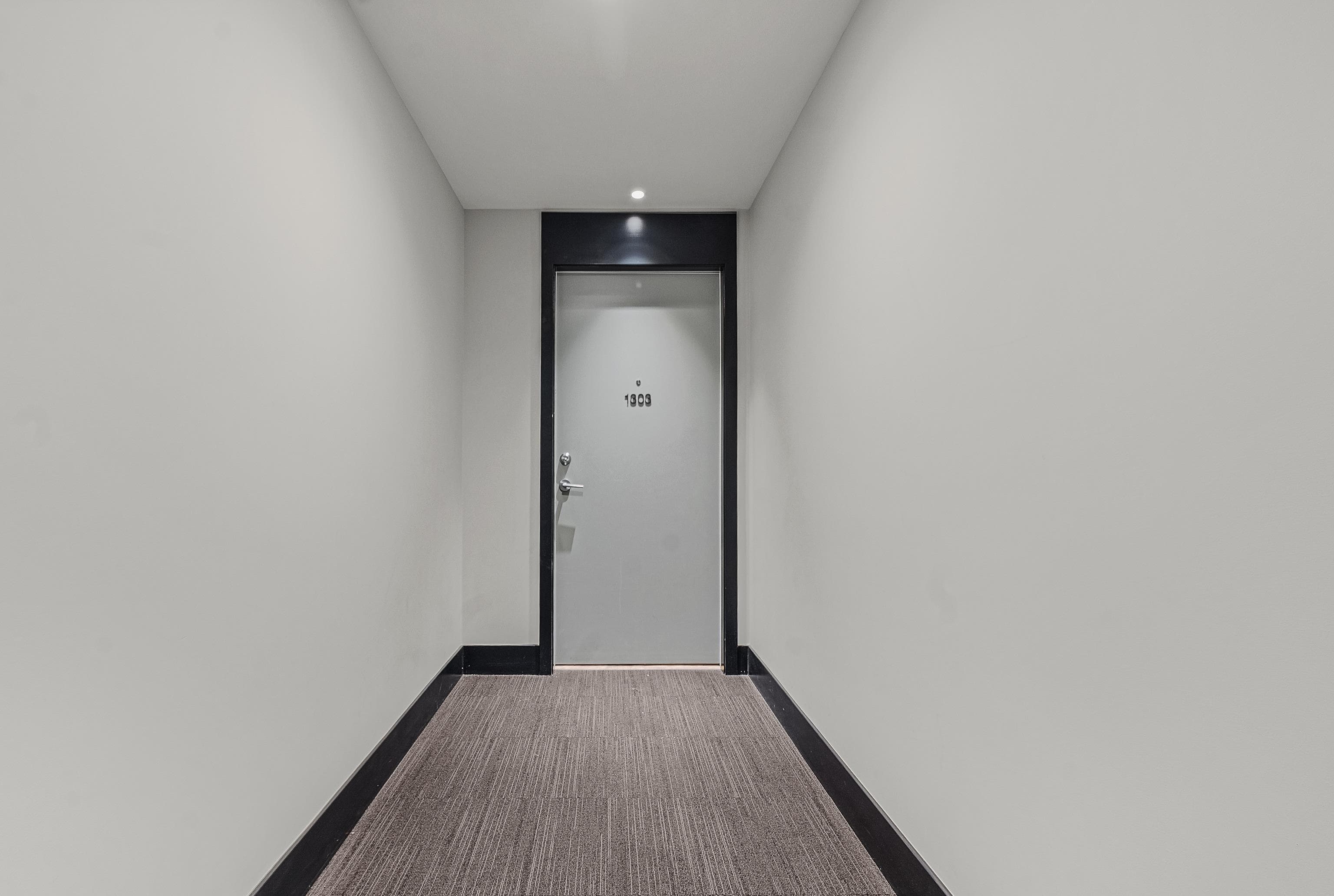 1303 - 10626 City Parkway, Surrey, V3T 0S3 — photo 3