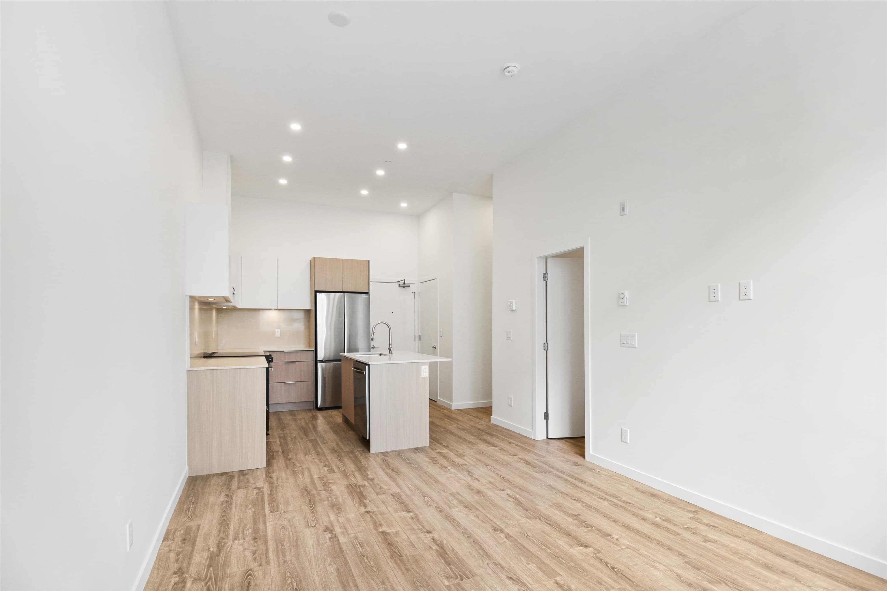 E101 - 10829 140 Street, Surrey, V3R 0H4 — photo 3