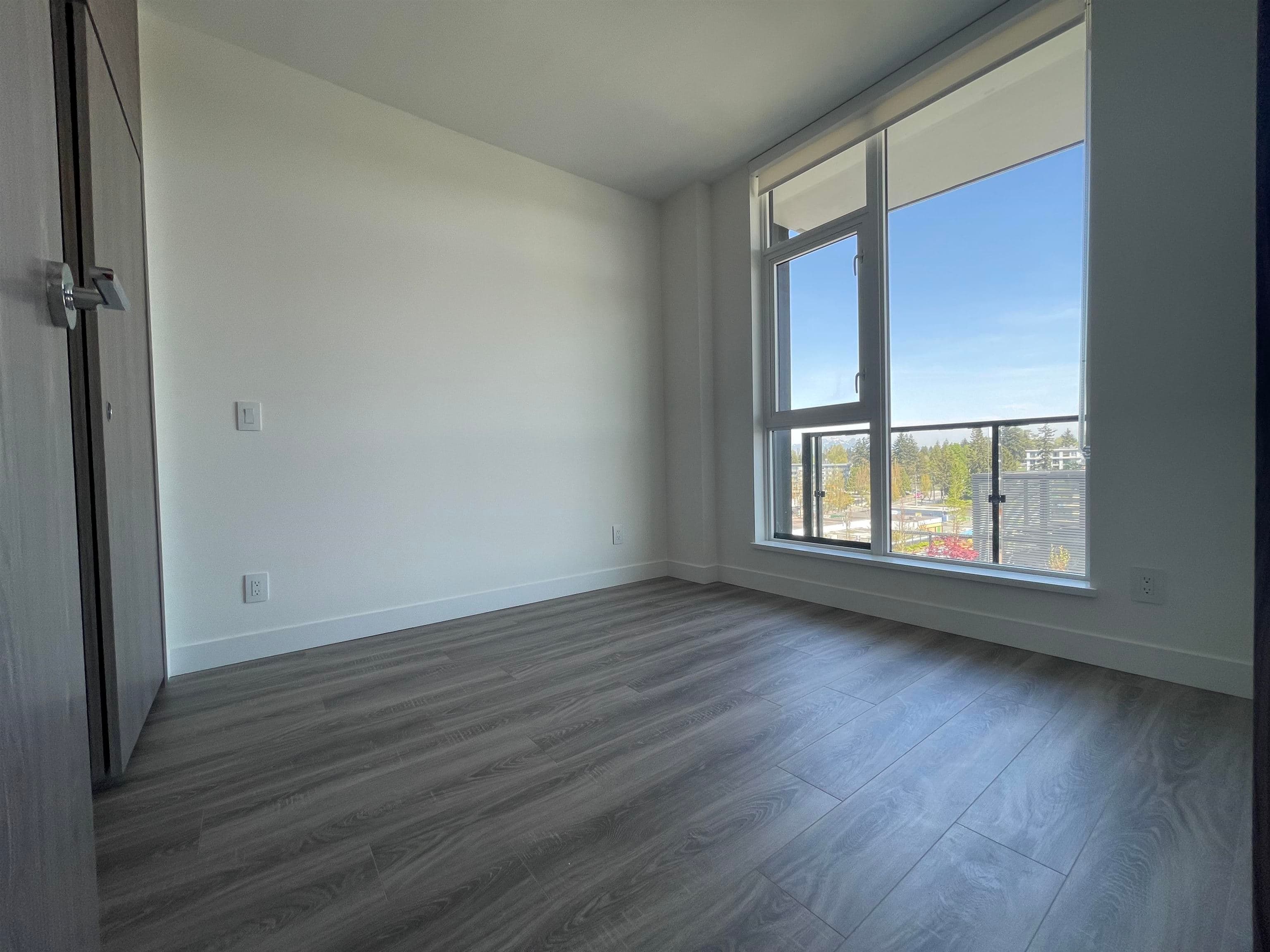 803 - 10750 135a Street, Surrey, V3T 0V4 — photo 2