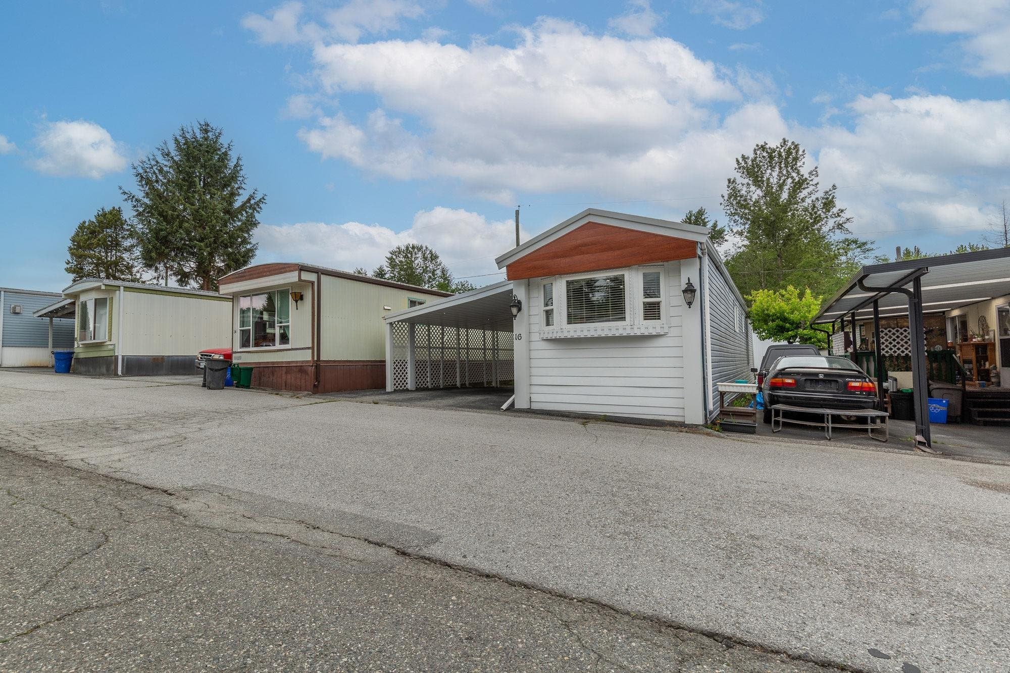 16 - 8266 King George Boulevard, Surrey, V3W 5Y2 — photo 4