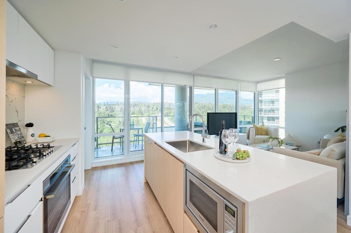 1701 - 1500 Fern Street, North Vancouver, V7J 0E6 — photo 5