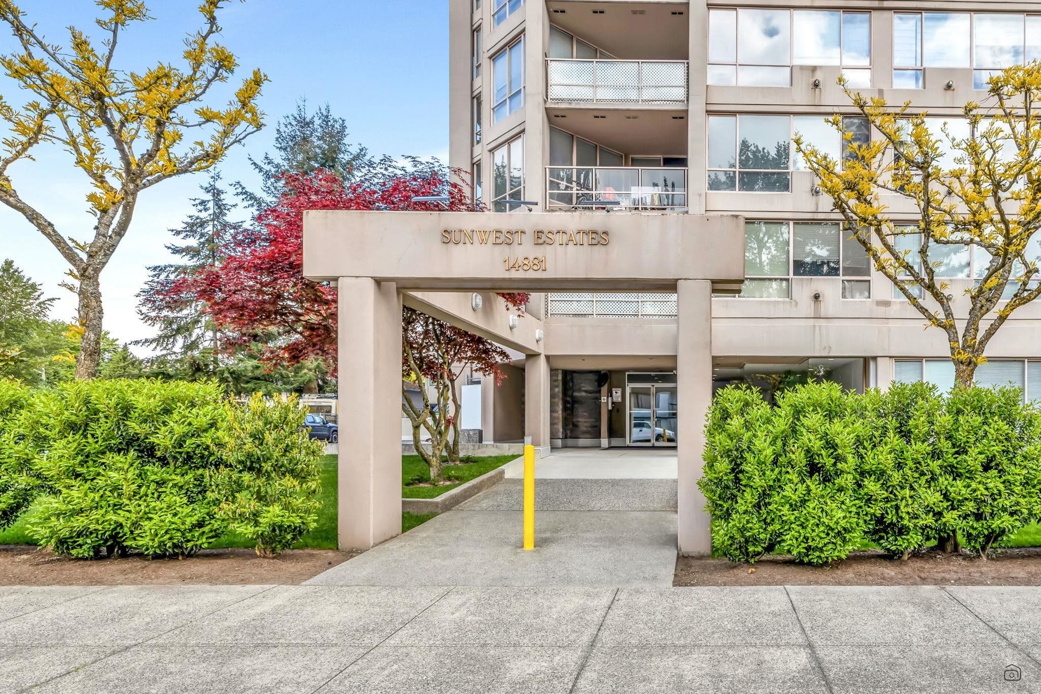 1603 - 14881 103a Avenue, Surrey, V3R 0M5 — photo 2