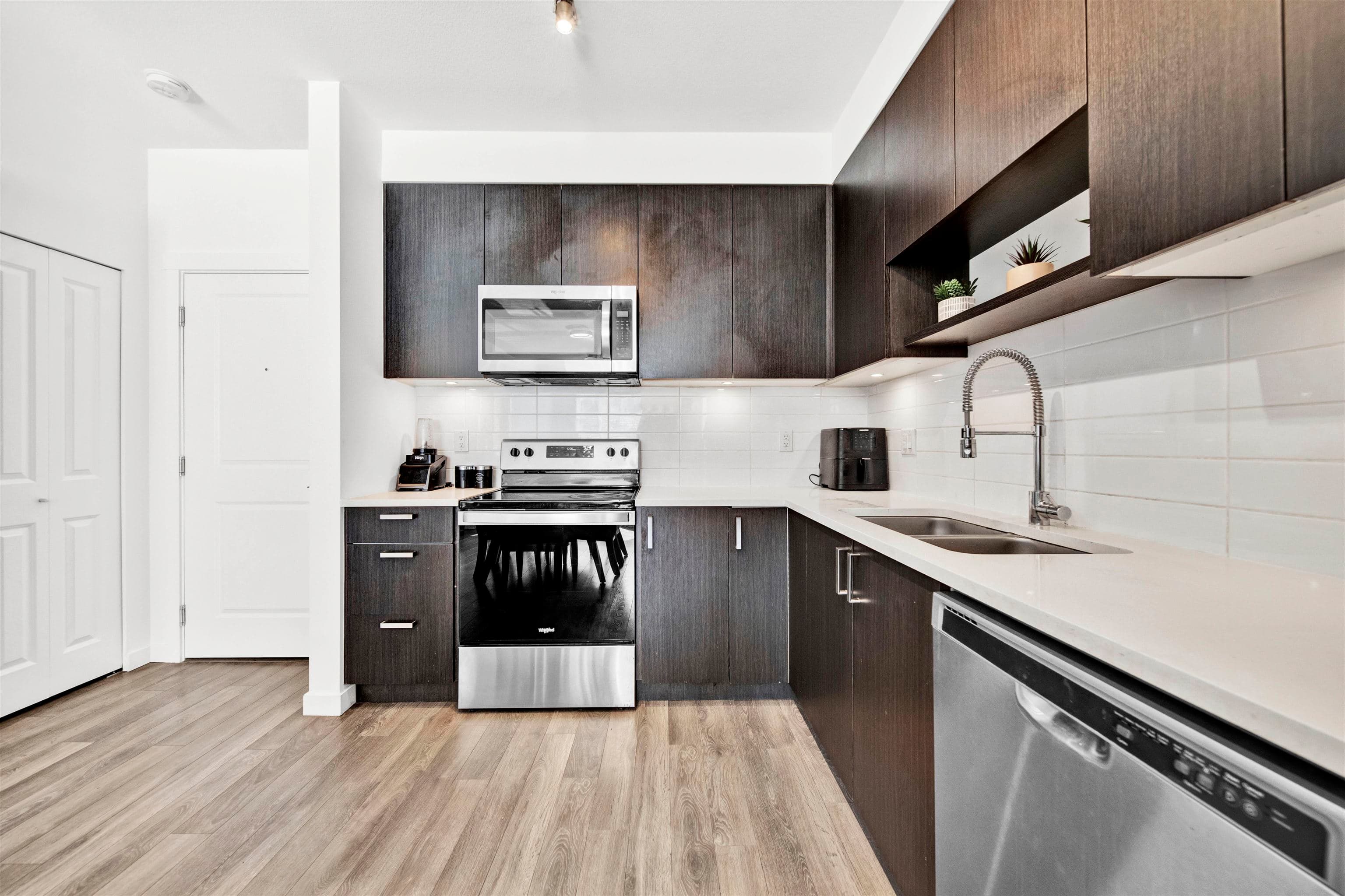 314 - 13628 81a Avenue, Surrey, V3W 3E2 — photo 5