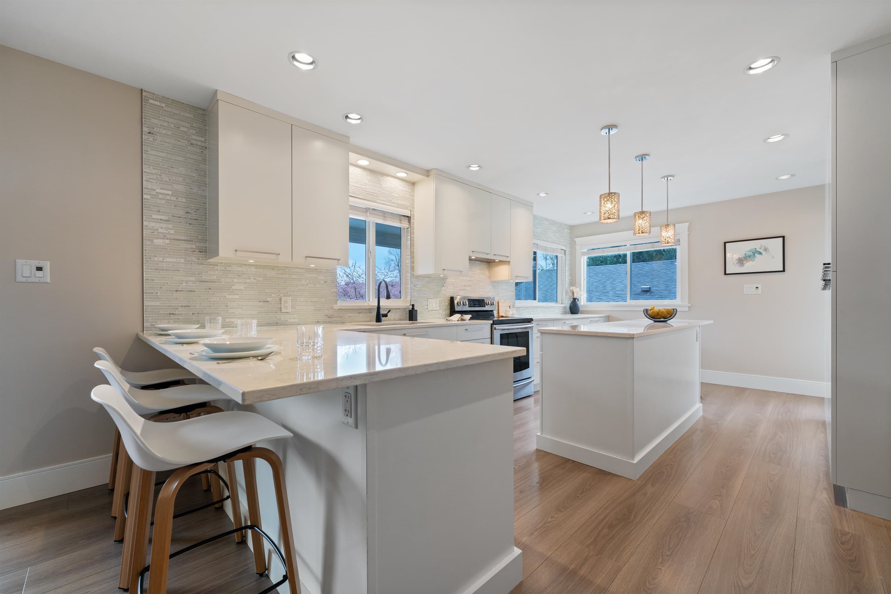 1281 Marsden Court, Burnaby, V5A 3K2 — photo 3