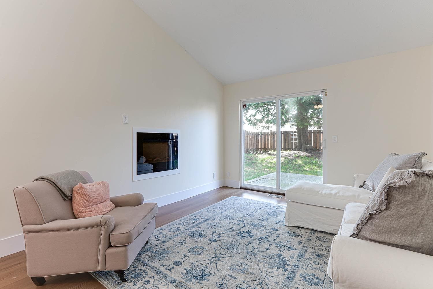 12458 76b Avenue, Surrey