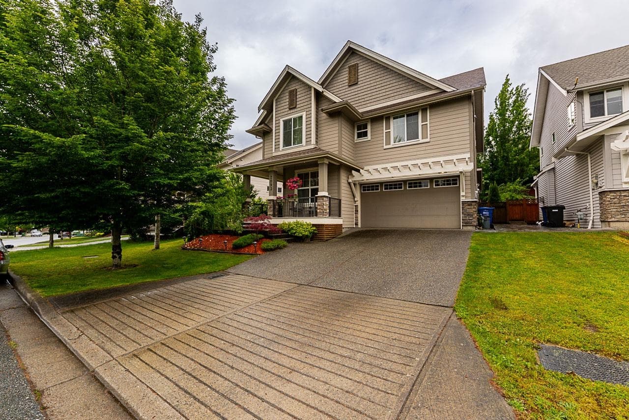 2093 Zinfandel Drive, Abbotsford, V4X 0A6 — photo 2