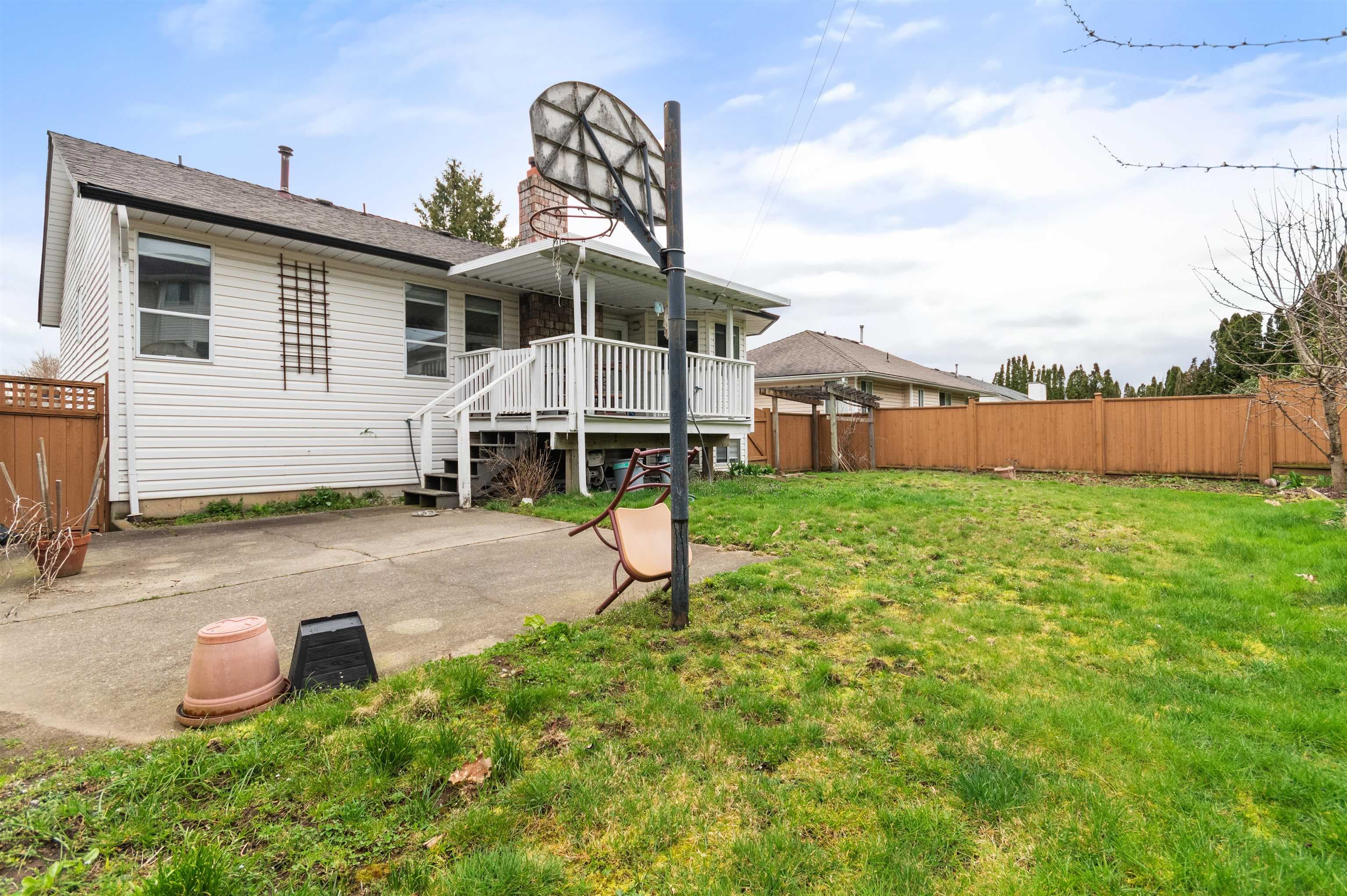 32110 Rogers Avenue, Abbotsford, V2T 5B7 — photo 3