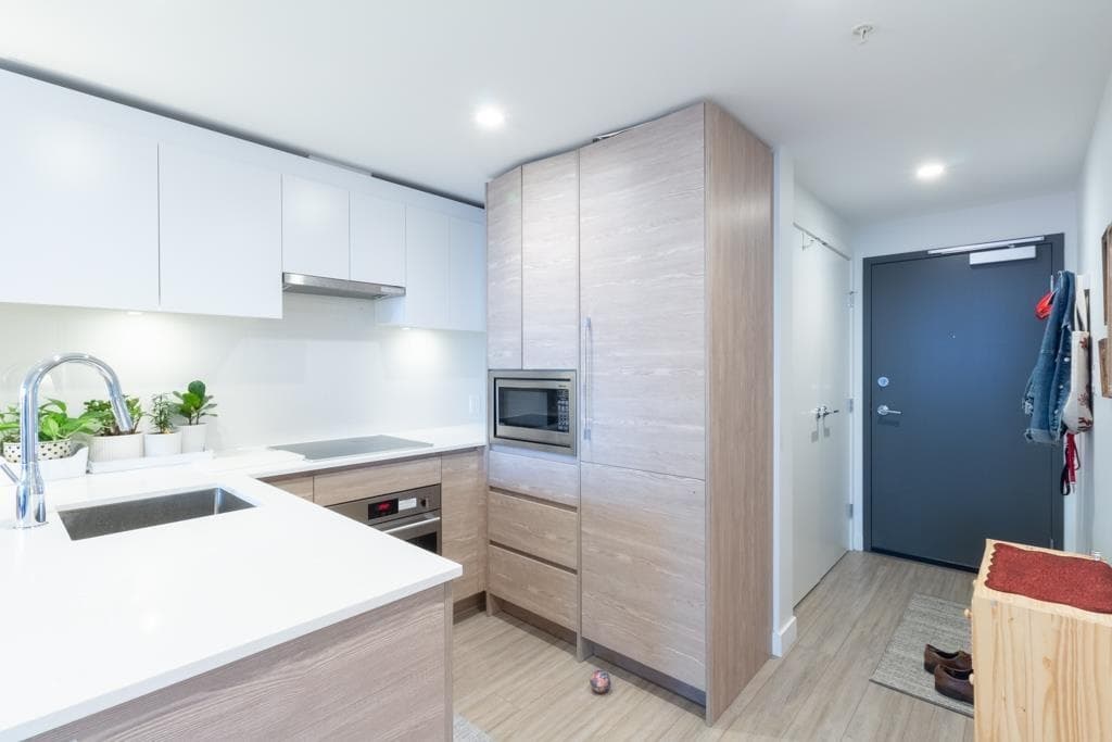 405 - 13655 Fraser Highway, Surrey, V3T 0P8 — photo 2