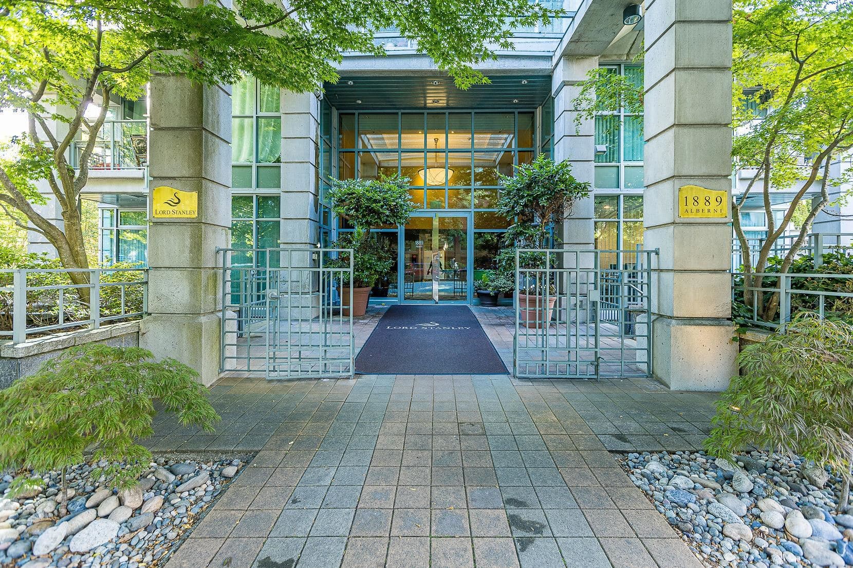 802 - 1889 Alberni Street, Vancouver, V6G 3G7 — photo 2