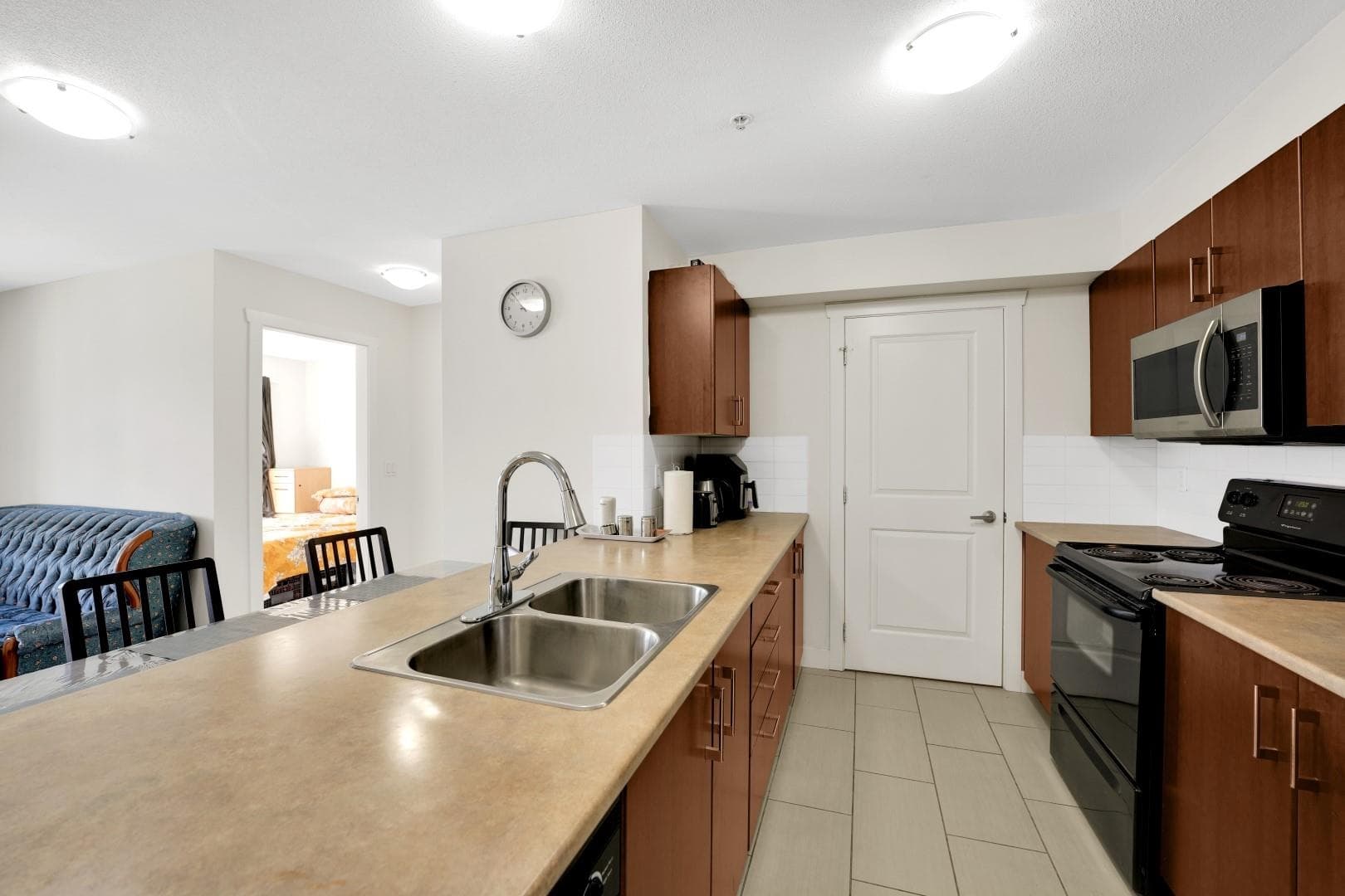 307 - 45555 Yale Road, Chilliwack, V2P 0A9 — photo 3