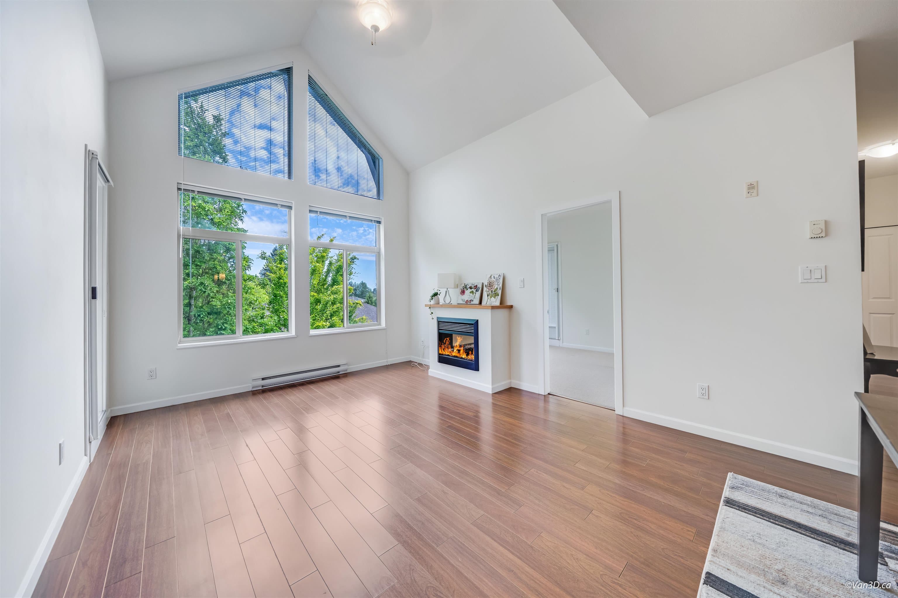 413 - 15322 101 Avenue, Surrey, V3R 4G9 — photo 3