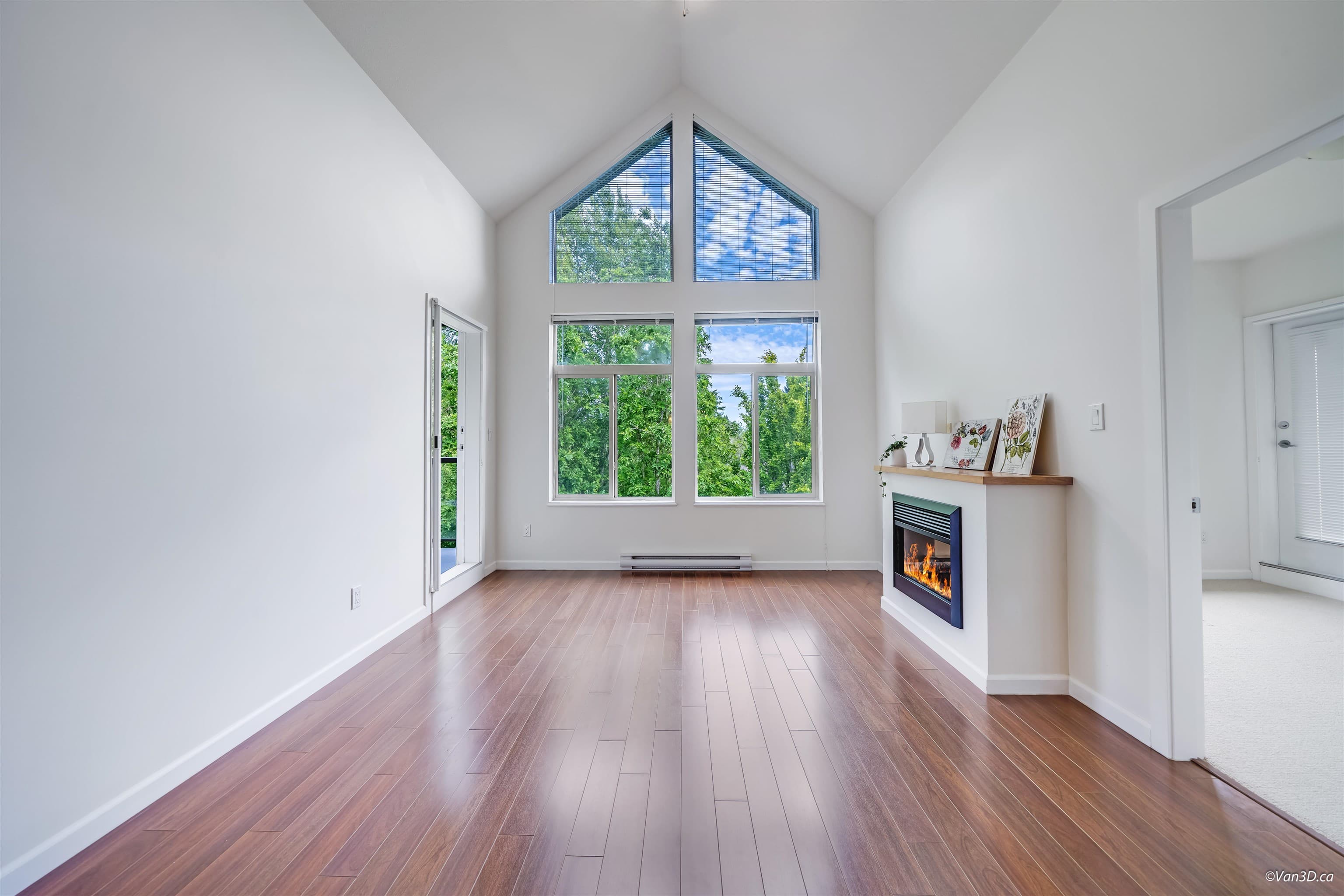 413 - 15322 101 Avenue, Surrey, V3R 4G9 — photo 4