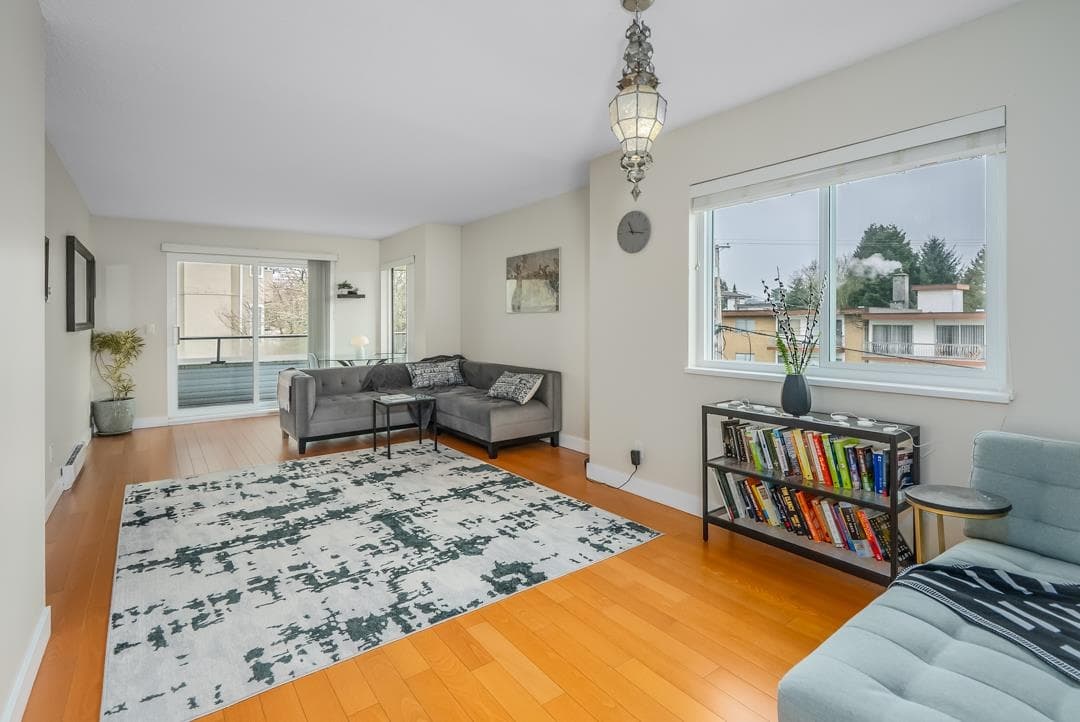 301 - 1341 George Street, White Rock, V4B 4A1 — photo 1