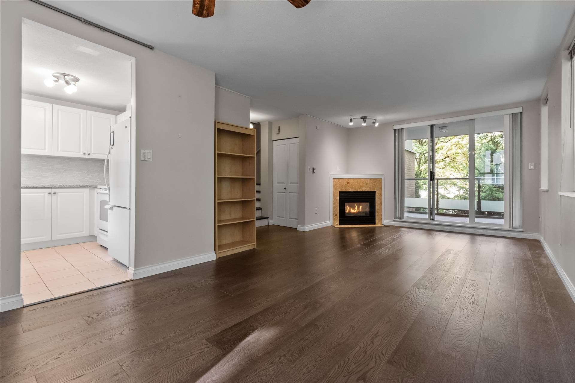 13 - 7077 Beresford Street, Burnaby, V5E 4J5 — photo 3