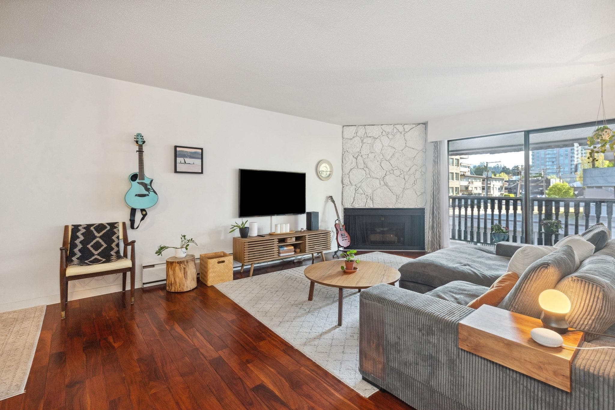 301 - 1610 Chesterfield Avenue, North Vancouver, V7M 2N7 — photo 3