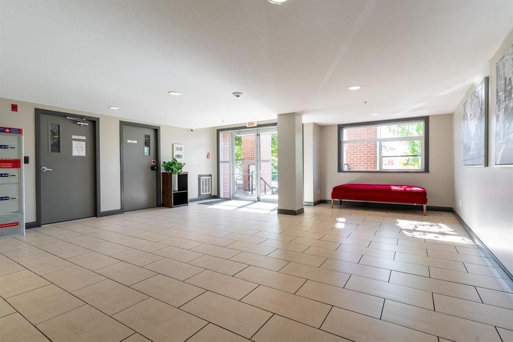 241 - 5660 201a Street, Surrey, V3A 0B4 — photo 5