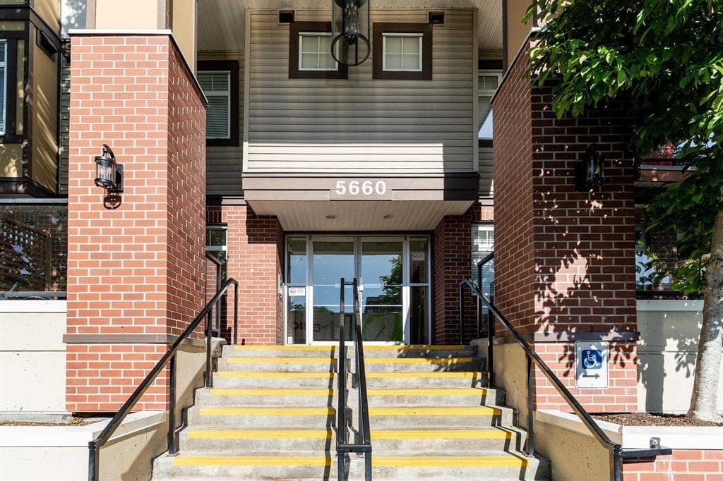 241 - 5660 201a Street, Surrey, V3A 0B4 — photo 4