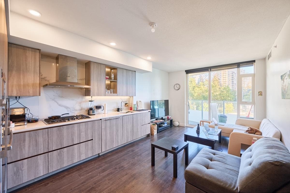 308 - 9887 Whalley Boulevard, Surrey, V3T 0P4 — photo 3