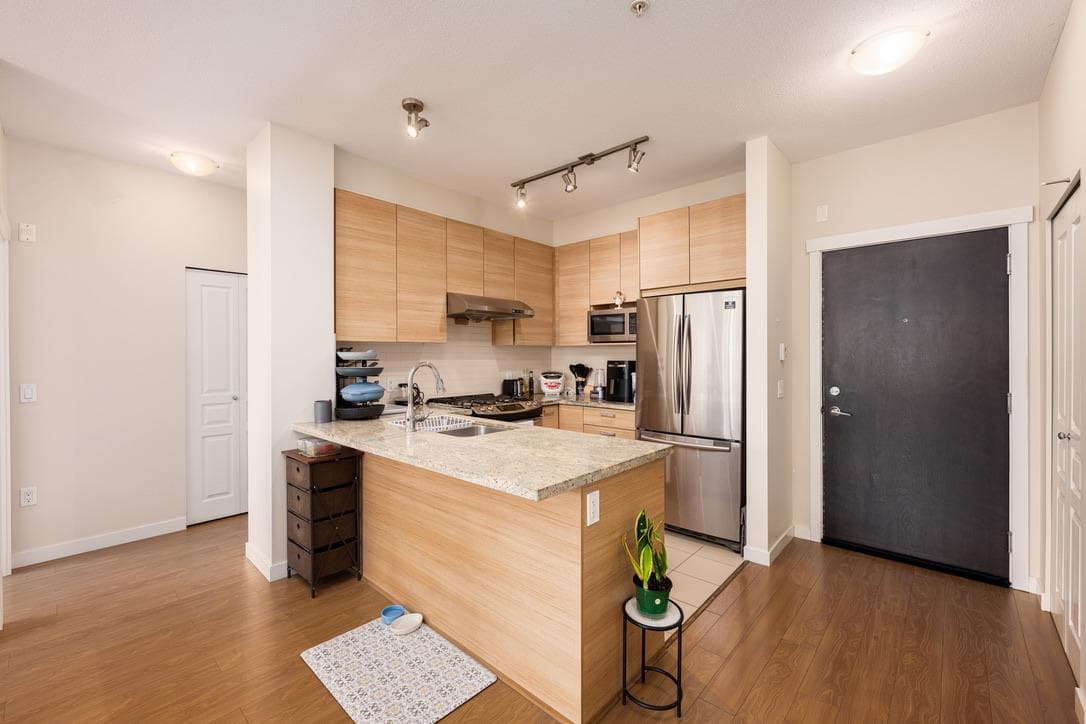 346 - 9388 Mckim Way, Richmond, V6X 0J7 — photo 2