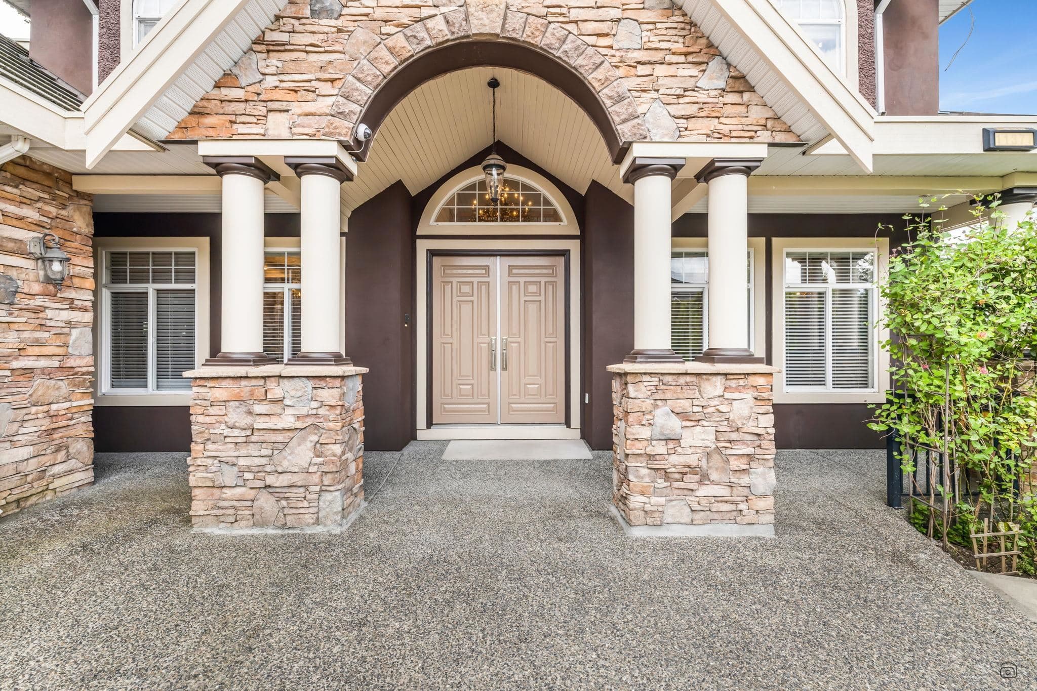 11377 158a Street, Surrey, V4N 5R2 — photo 2